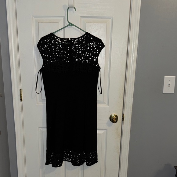 Lauren Ralph Lauren Black Lace Mini Dress - Picture 2 of 2